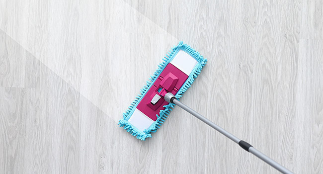 Bodenreinigung und Pflege